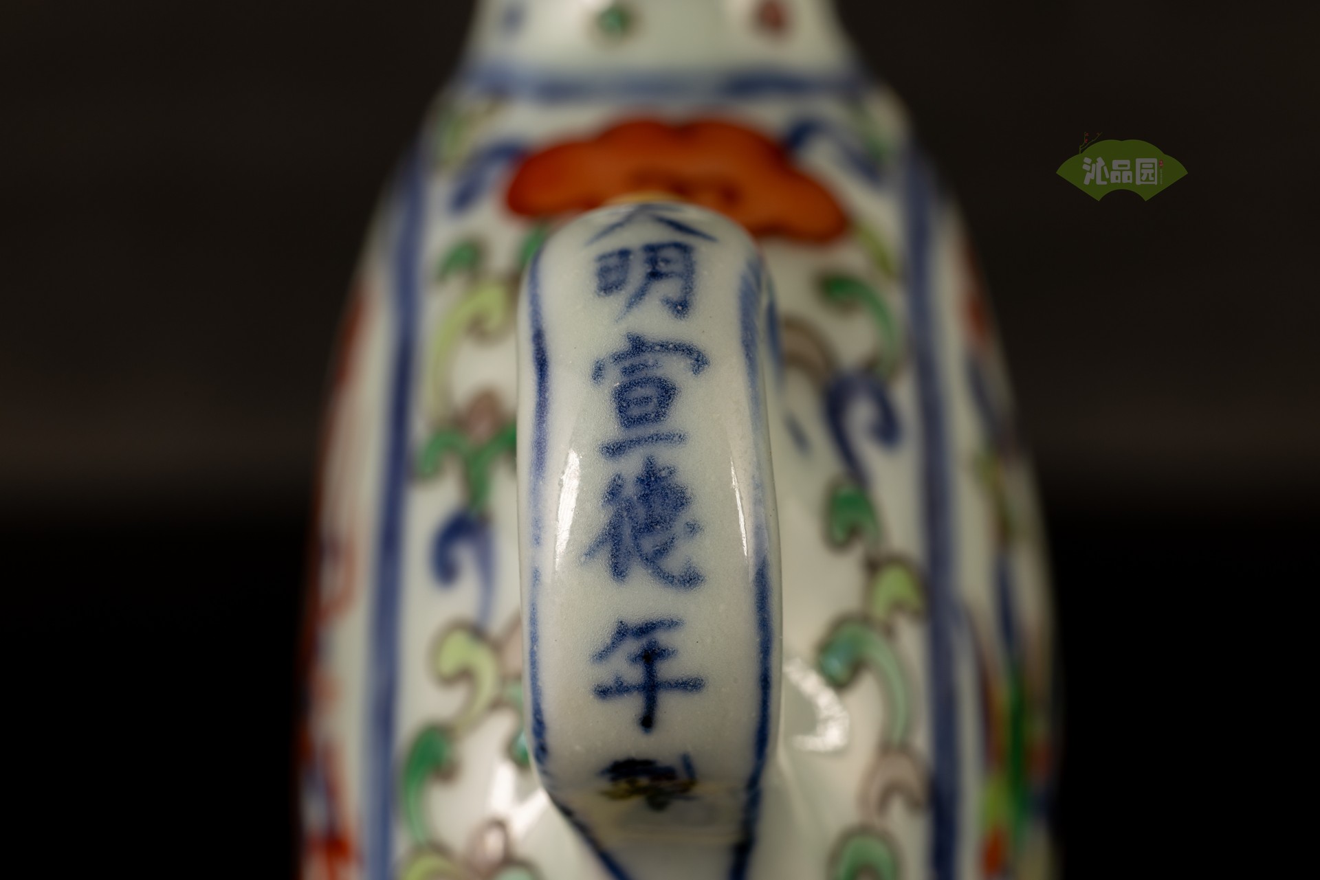 003_4f7a52189582.jpg
